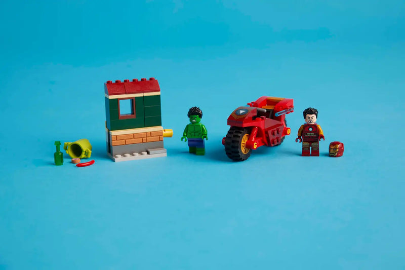 Marvel
Iron Man with Bike and The Hulk lego 76287